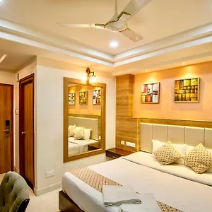 Bed & Breakfast Lee Tavish At Delhi Airport, New Delhi