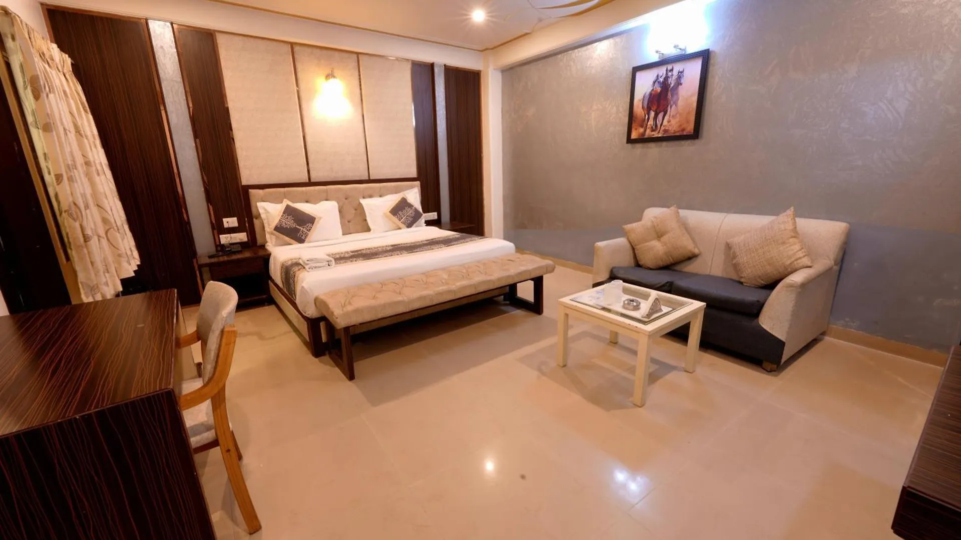 Hotel Oppera Delhi Airport New Delhi Country house